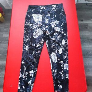Victoria's Secret white floral design leggings black women's size 14